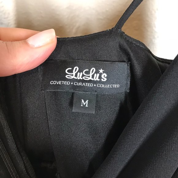 Lulu's Black V-Neck flowy maxi-dress - Picture 6 of 11